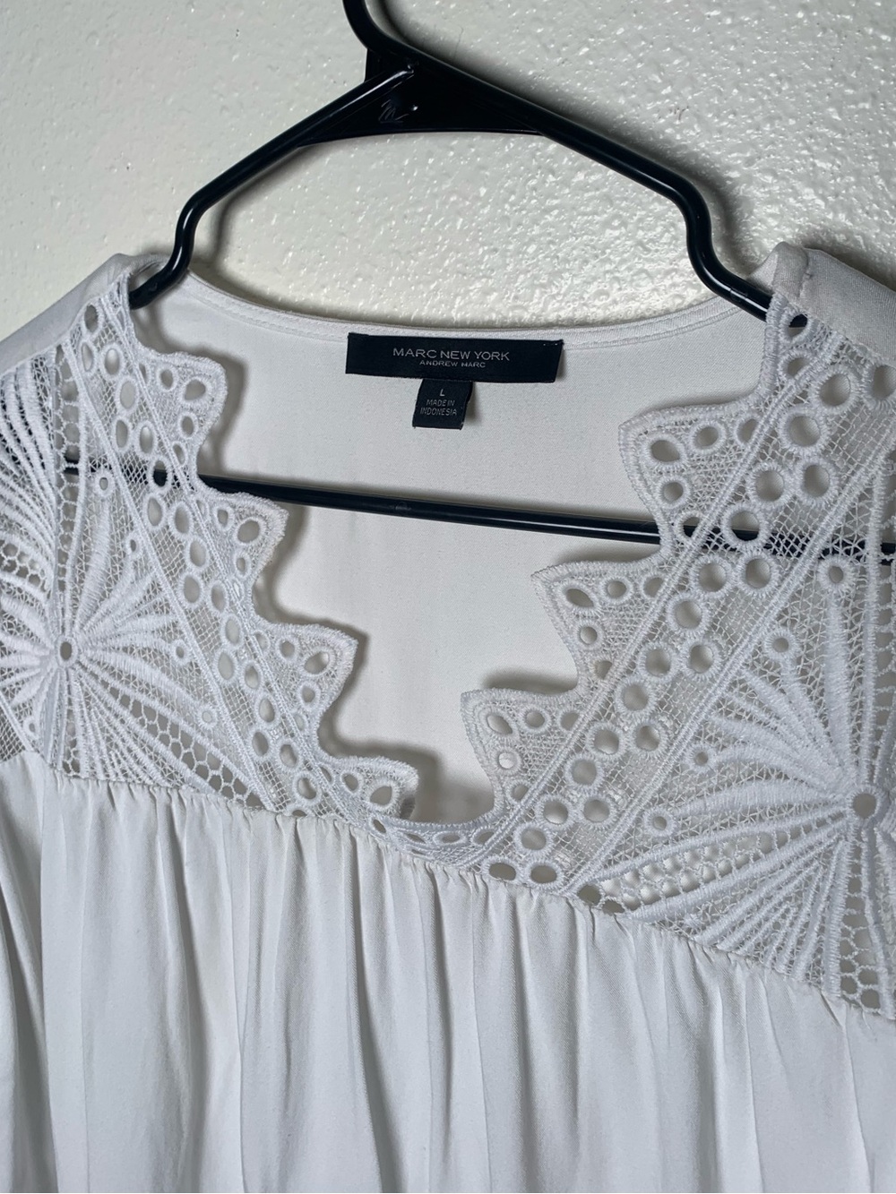 Marc New York White Lace Yoke Long Sleeve Blouse - Picture 2 of 4